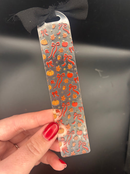 Autumnal Bows bookmark