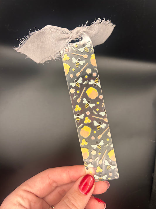 Pastel Bumblebees bookmark